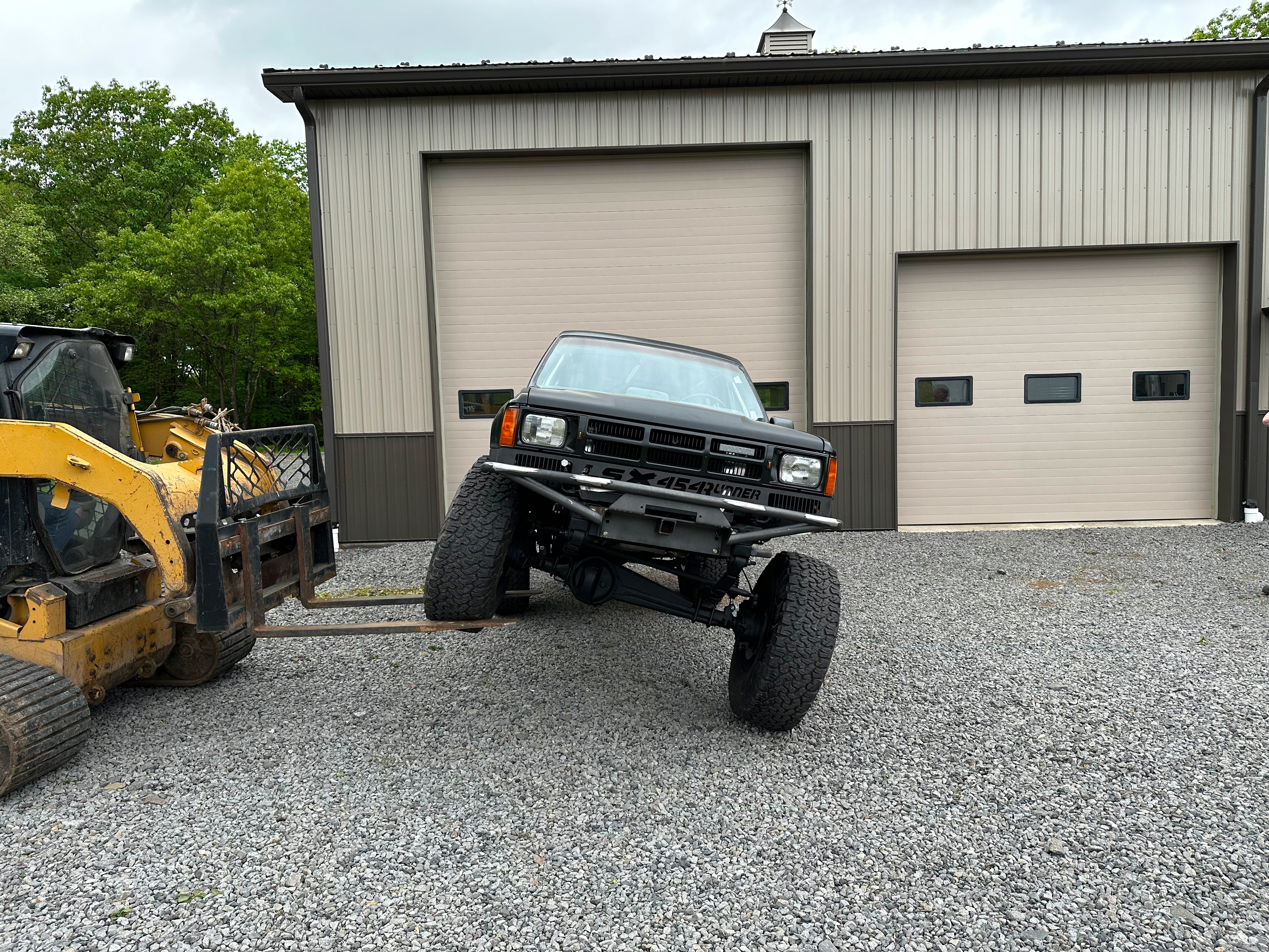 The LSX454Runner flexing again